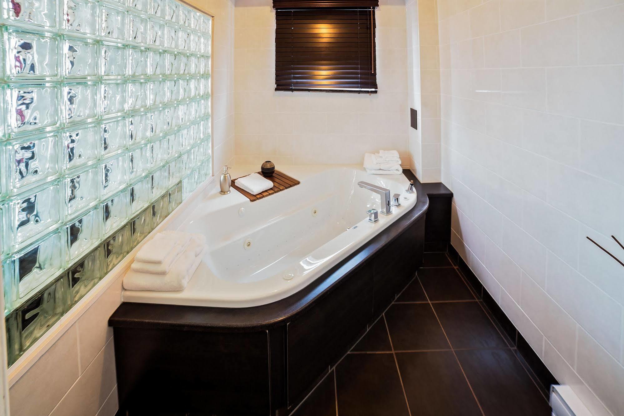 Hotel Saint-Germain Римуски Экстерьер фото